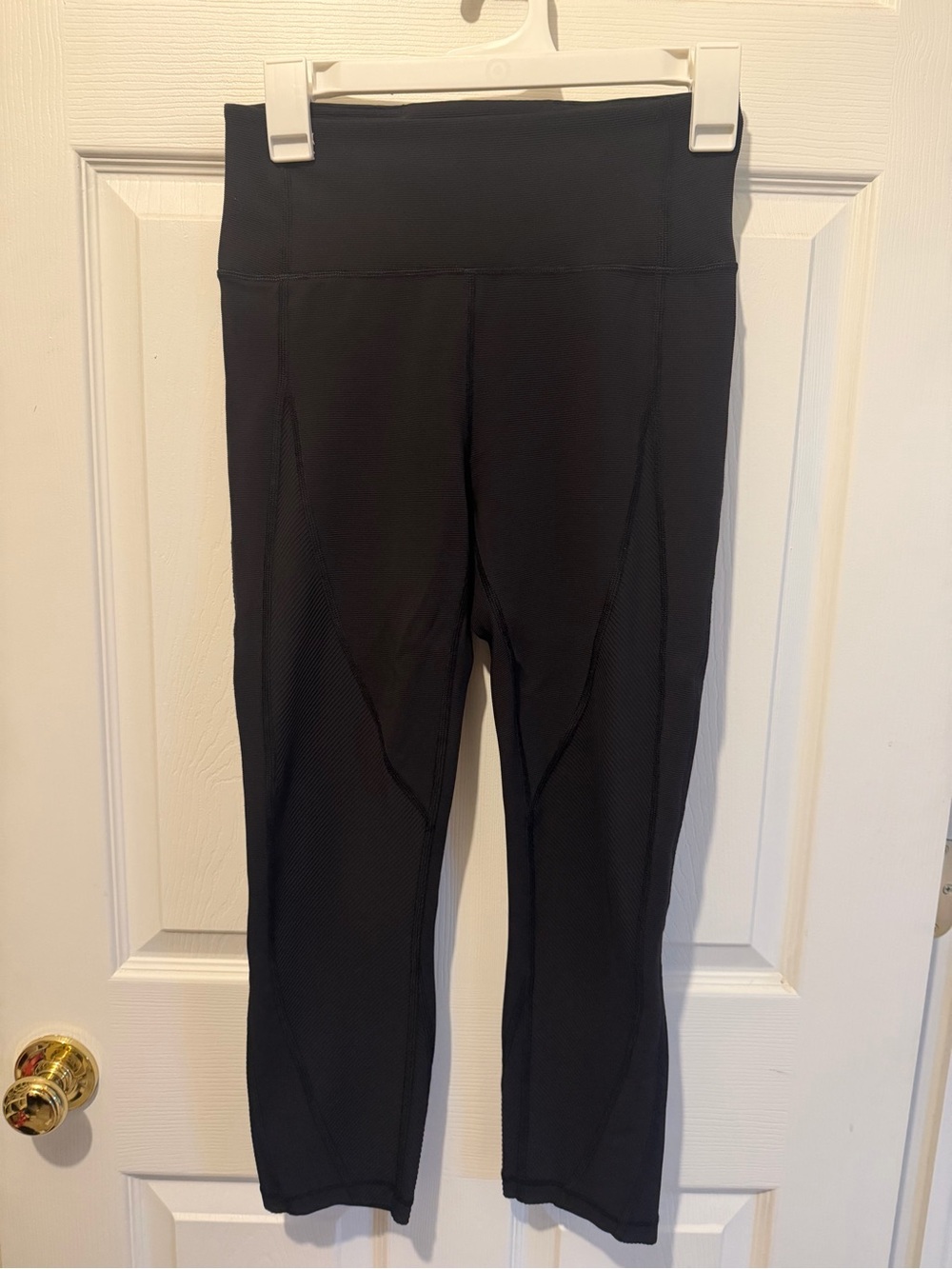 lululemon athletica Black High-Waist Capri Leggings